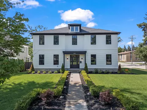 2614 Yorkshire Rd, Birmingham, MI 48009