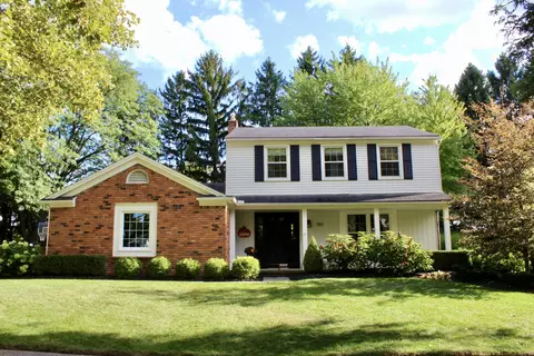 582 Morgan Cir, Northville, MI 48167