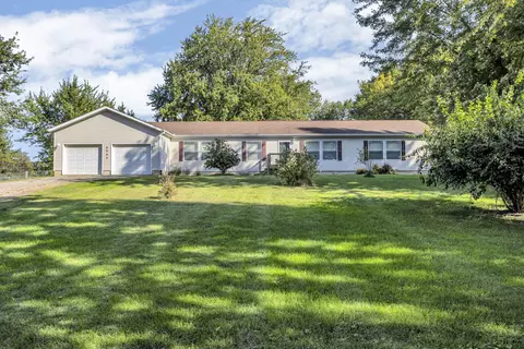 6566 E Territorial Rd, Pleasant Lake, MI 49272
