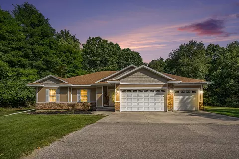 21210 Craig Dr, Pierson, MI 49339