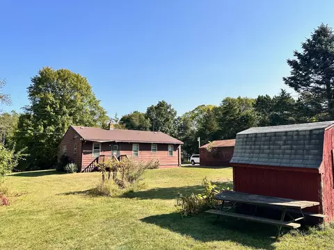 578 105th Ave, Plainwell, MI 49080 photo 2