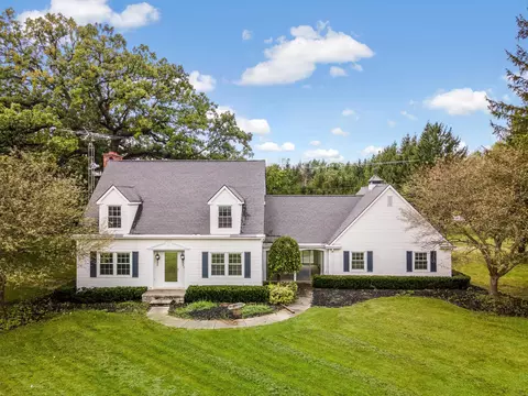 324 Pleasant Valley Rd, Milford, MI 48380
