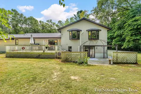 1253 E 98th St, Grant, MI 49327 photo 5