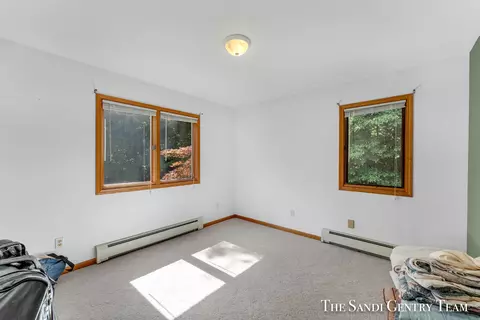 1253 E 98th St, Grant, MI 49327 photo 23