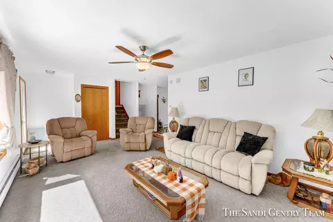 1253 E 98th St, Grant, MI 49327 photo 8