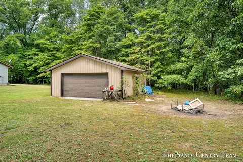 1253 E 98th St, Grant, MI 49327 photo 38