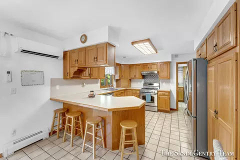 1253 E 98th St, Grant, MI 49327 photo 10