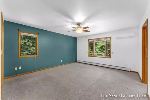 1253 E 98th St, Grant, MI 49327 photo 16