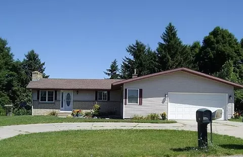 1909 8 Mile Rd NW, Comstock Park, MI 49321