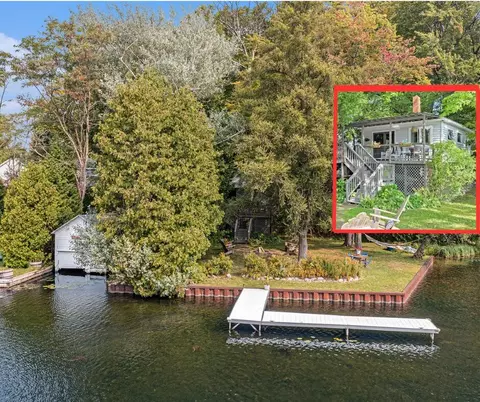 3284 N Neil St, Ludington, MI 49431