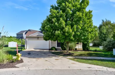 3344 Ridgemont Ct, Zeeland, MI 49464
