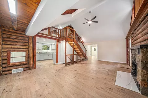 410 Robinson Rd, Jackson, MI 49203 photo 3