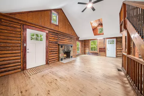 410 Robinson Rd, Jackson, MI 49203 photo 2