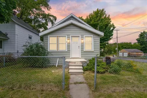 1543 Massachusetts Ave, Lansing, MI 48906