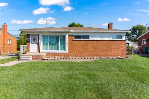 33000 Cherry Hill Rd, Garden City, MI 48135