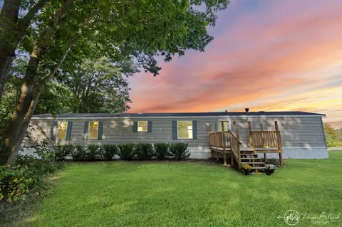 3226 S Grow Rd, Sidney, MI 48885