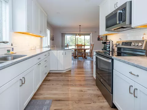 9374 E Arrowhead Dr, Scotts, MI 49088 photo 12