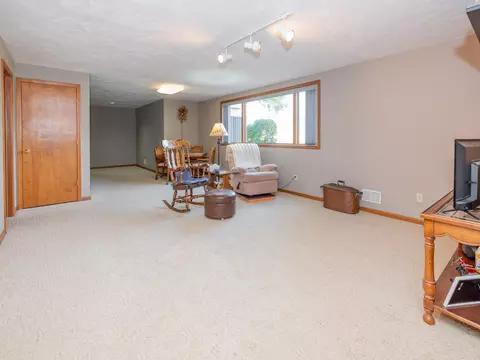 9374 E Arrowhead Dr, Scotts, MI 49088 photo 28