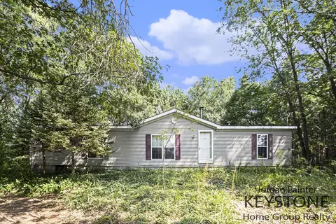 1020 Boynton Ave SE, Ada, MI 49301