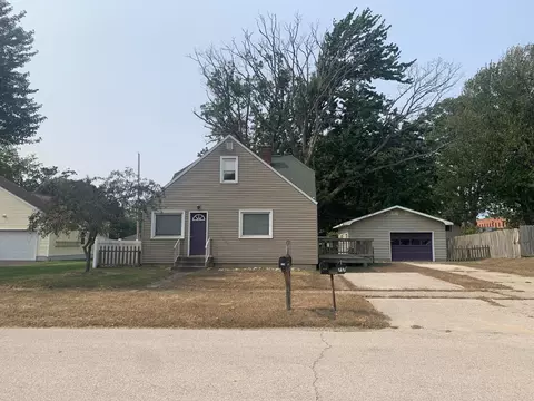 717 N Delia St, Ludington, MI 49431