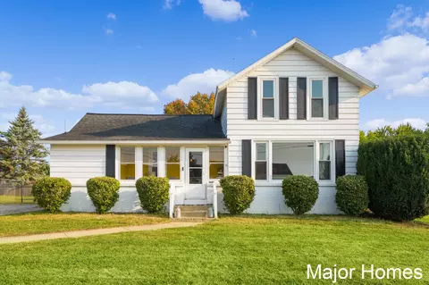 639 Emmons St SE, Caledonia, MI 49316