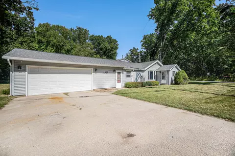 589 E 88th St, Newaygo, MI 49337 photo 2
