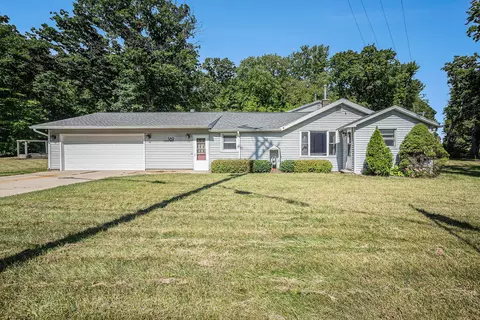 589 E 88th St, Newaygo, MI 49337 photo 3