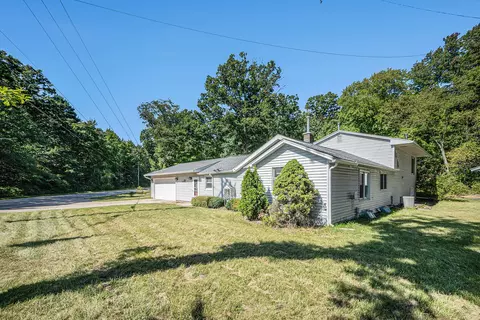 589 E 88th St, Newaygo, MI 49337 photo 4
