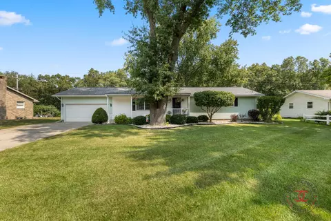 3488 Valley View Dr, Muskegon, MI 49444