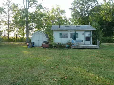 13553 13545 Young Dr, Hudson, MI 49247 photo 5