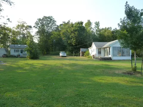 13553 13545 Young Dr, Hudson, MI 49247 photo 4