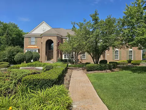 9777 Fellows Creek Dr, Plymouth, MI 48170