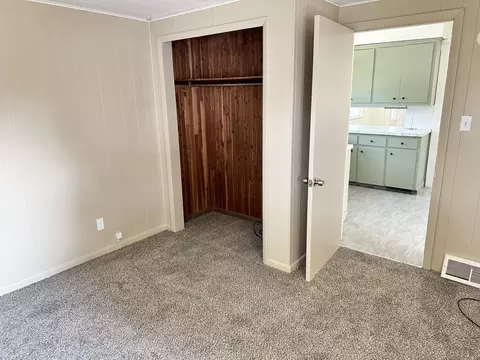 704 N Wisner St, Jackson, MI 49202 photo 6