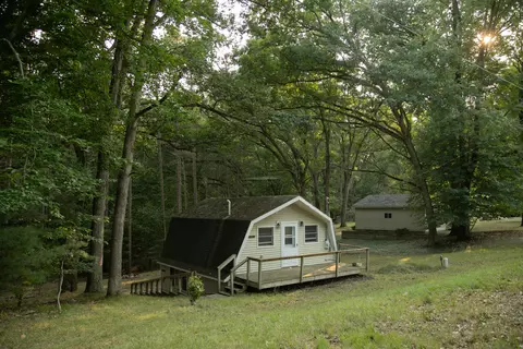 10626 Round Lake Dr, Mecosta, MI 49332