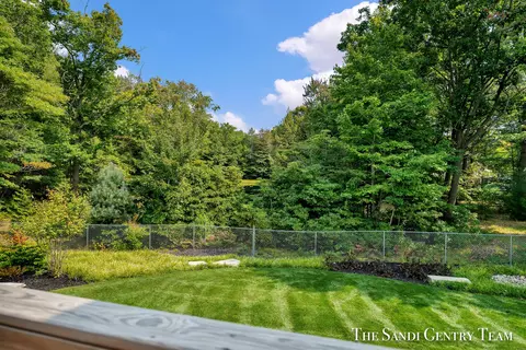 Exterior - 16484 Spring Tree Dr, Spring Lake, MI 49456 photo 12 of 16
