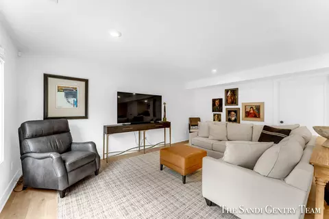 Living - 16484 Spring Tree Dr, Spring Lake, MI 49456 photo 8 of 9