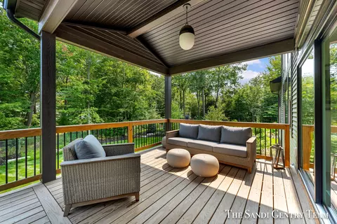 Exterior - 16484 Spring Tree Dr, Spring Lake, MI 49456 photo 11 of 16