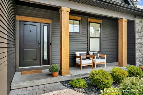 Exterior - 16484 Spring Tree Dr, Spring Lake, MI 49456 photo 9 of 16