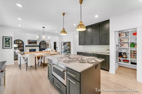 Kitchen - 16484 Spring Tree Dr, Spring Lake, MI 49456 photo 5 of 5
