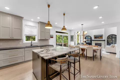 Kitchen - 16484 Spring Tree Dr, Spring Lake, MI 49456 photo 3 of 5