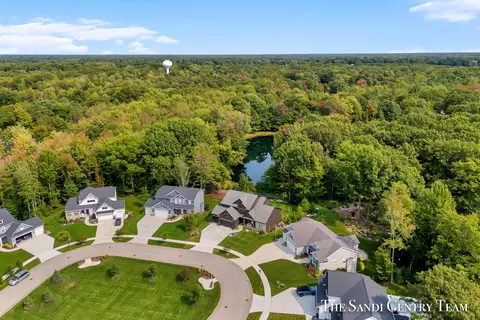View/Area - 16484 Spring Tree Dr, Spring Lake, MI 49456 photo 4 of 9
