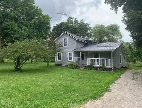 7480 Cambria Rd, Hillsdale, MI 49242
