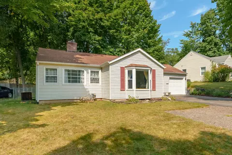 2922 Broadway, Kalamazoo, MI 49008
