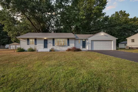 1525 Jonathon Dr, Portage, MI 49002