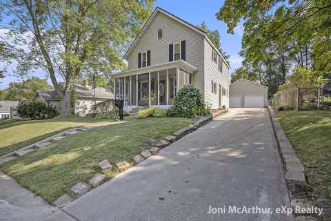 519 W Orange St, Greenville, MI 48838