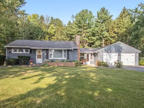 142 Leonard Dr, Battle Creek, MI 49037