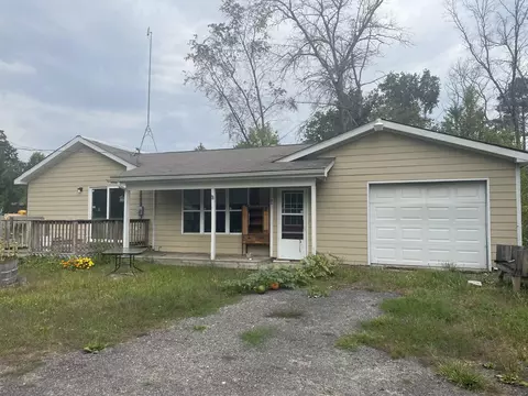 206 Harland Dr, Harrison, MI 48625