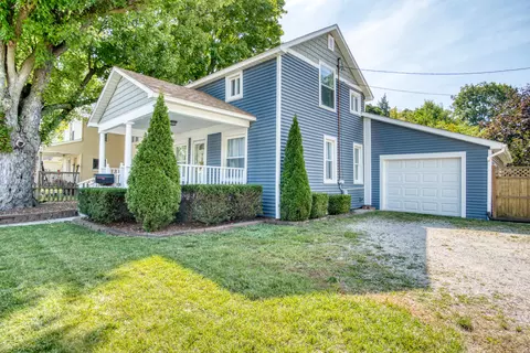 208 E Maple St, Mount Pleasant, MI 48858