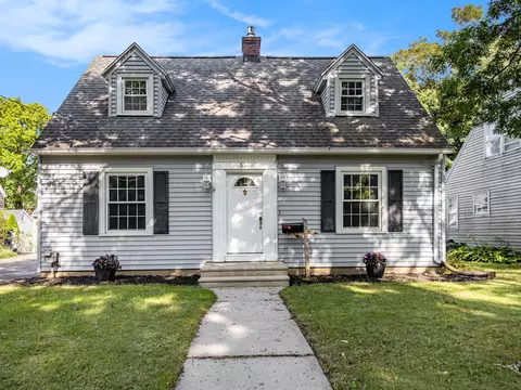 534 Pinehurst Blvd, Kalamazoo, MI 49006