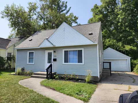 2719 Madison Ave SE, Grand Rapids, MI 49507